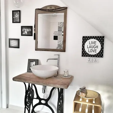 ホームステイ Lawenda I Bluszcz Jankowice (Chrzanow)